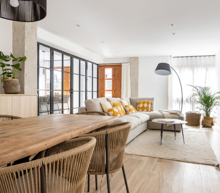 00-Portada_LC55_LC55 Este piso tiene las claves para decorarcon con pilares de hormigón